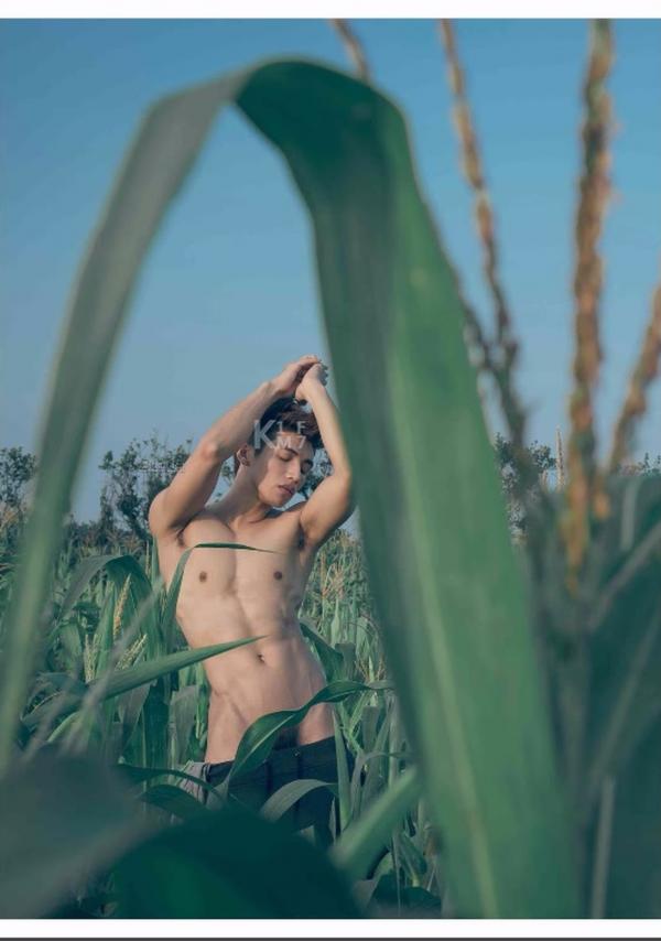 Whoseman-7-平面男模-蔡洋洋---藝術全見版